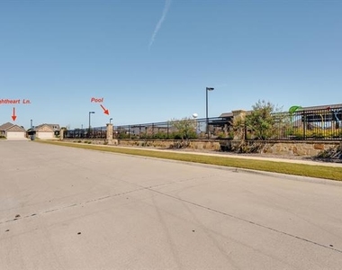 649 Lightheart Lane - Photo Thumbnail 2