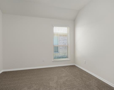 649 Lightheart Lane - Photo Thumbnail 11