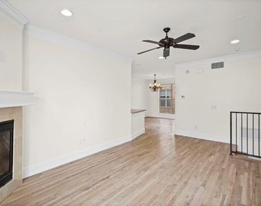 4144 Grassmere Lane - Photo Thumbnail 5