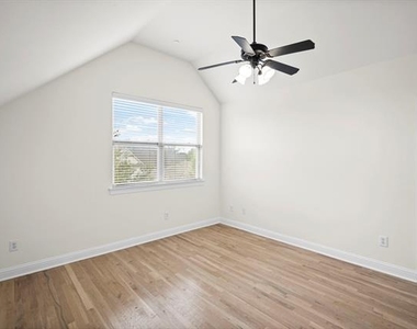 4144 Grassmere Lane - Photo Thumbnail 20