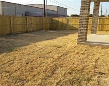 2208 Oliver Street - Photo Thumbnail 14