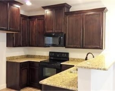 2208 Oliver Street - Photo Thumbnail 3