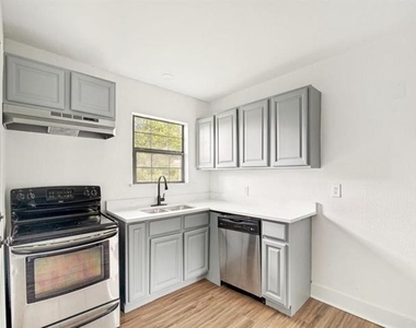 616 Leyenda Drive - Photo Thumbnail 6