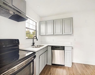 616 Leyenda Drive - Photo Thumbnail 4