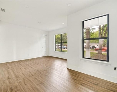 616 Leyenda Drive - Photo Thumbnail 19
