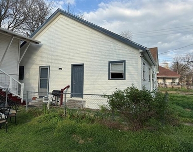 1613 Park Street - Photo Thumbnail 2