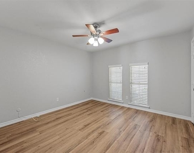 3108 Shady Brook Drive - Photo Thumbnail 13