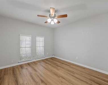 3108 Shady Brook Drive - Photo Thumbnail 12