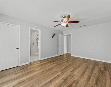 3108 Shady Brook Drive - Photo Thumbnail 17
