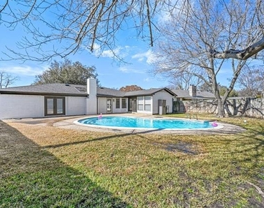 3108 Shady Brook Drive - Photo Thumbnail 20