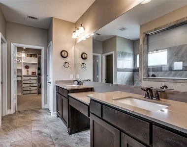 3705 Panama Cove - Photo Thumbnail 14