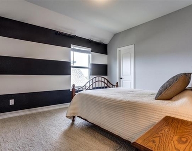 3705 Panama Cove - Photo Thumbnail 28