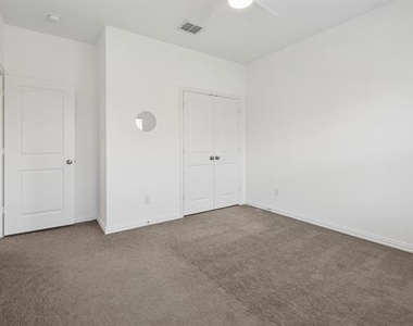 982 Mikaela Drive - Photo Thumbnail 26