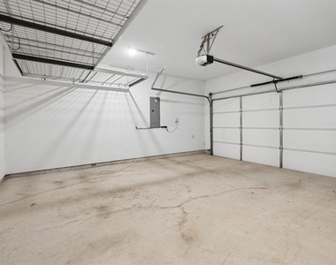 982 Mikaela Drive - Photo Thumbnail 14