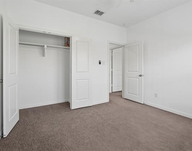 982 Mikaela Drive - Photo Thumbnail 23