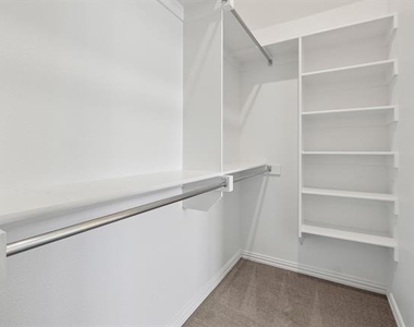 982 Mikaela Drive - Photo Thumbnail 18