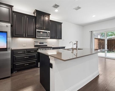 982 Mikaela Drive - Photo Thumbnail 5