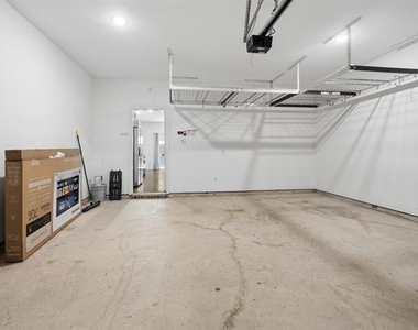 982 Mikaela Drive - Photo Thumbnail 13