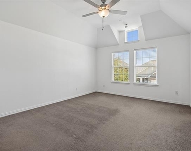 982 Mikaela Drive - Photo Thumbnail 16