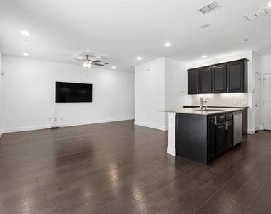 982 Mikaela Drive - Photo Thumbnail 2