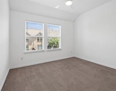 982 Mikaela Drive - Photo Thumbnail 22