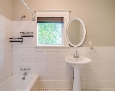 1630 Mistletoe Boulevard - Photo Thumbnail 16