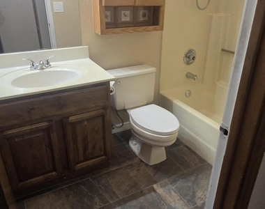 5738 E Ellis Street - Photo Thumbnail 8