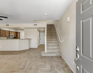 21655 N 36th Avenue - Photo Thumbnail 3