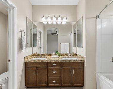 21655 N 36th Avenue - Photo Thumbnail 24