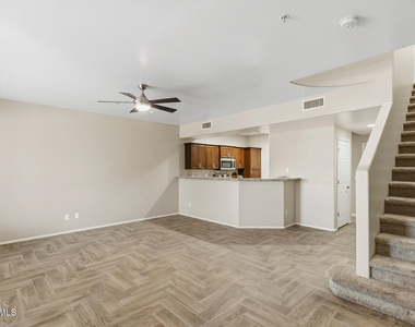 21655 N 36th Avenue - Photo Thumbnail 2