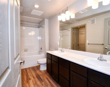 4800 W Illinois Avenue - Photo Thumbnail 2