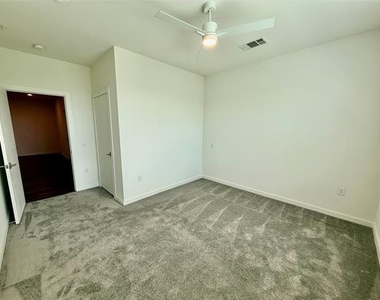 7450 Coronado Avenue - Photo Thumbnail 6