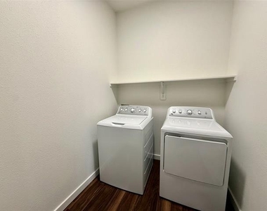 7450 Coronado Avenue - Photo Thumbnail 12