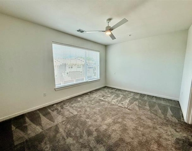 7450 Coronado Avenue - Photo Thumbnail 8