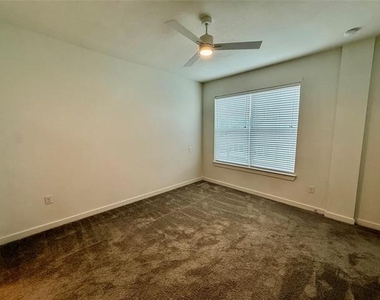 7450 Coronado Avenue - Photo Thumbnail 6