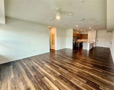 7450 Coronado Avenue - Photo Thumbnail 2
