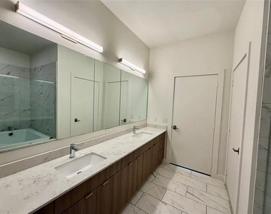 7450 Coronado Avenue - Photo Thumbnail 10