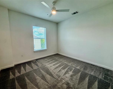 7450 Coronado Avenue - Photo Thumbnail 12