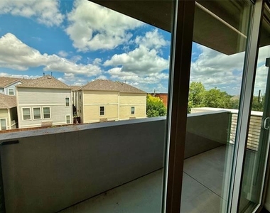 7450 Coronado Avenue - Photo Thumbnail 4