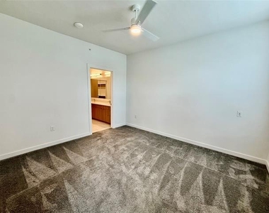 7450 Coronado Avenue - Photo Thumbnail 5