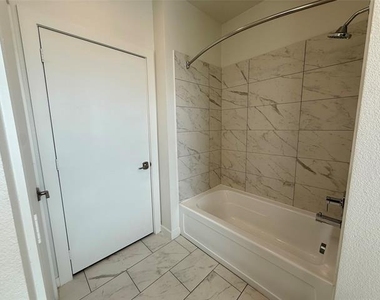7450 Coronado Avenue - Photo Thumbnail 5