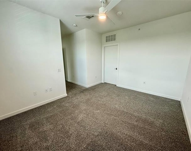7450 Coronado Avenue - Photo Thumbnail 7
