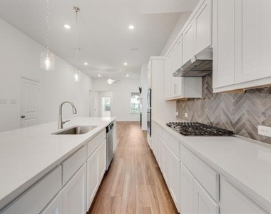 2336 Stella Lane - Photo Thumbnail 9