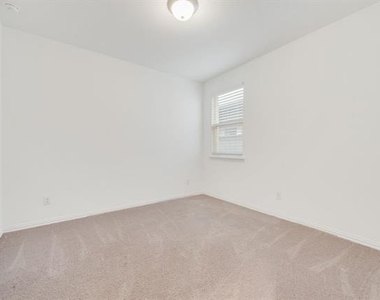 2336 Stella Lane - Photo Thumbnail 20