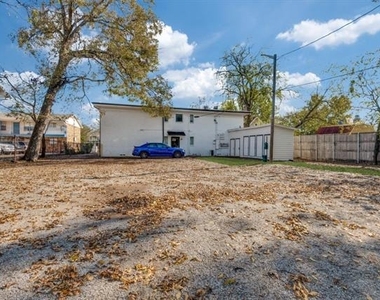 4915 Reiger Avenue - Photo Thumbnail 2
