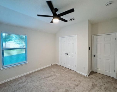 7504 Shasta Drive - Photo Thumbnail 16