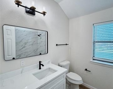 7504 Shasta Drive - Photo Thumbnail 17