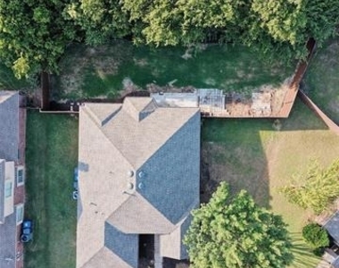 7504 Shasta Drive - Photo Thumbnail 20