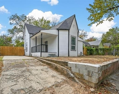 708 W Day Street - Photo Thumbnail 19
