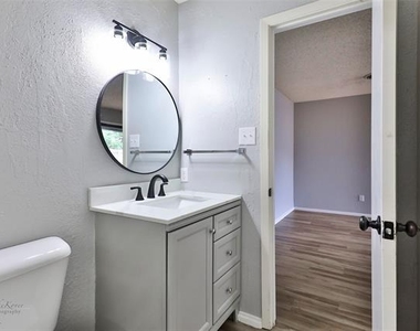 3117 Button Willow Avenue - Photo Thumbnail 23